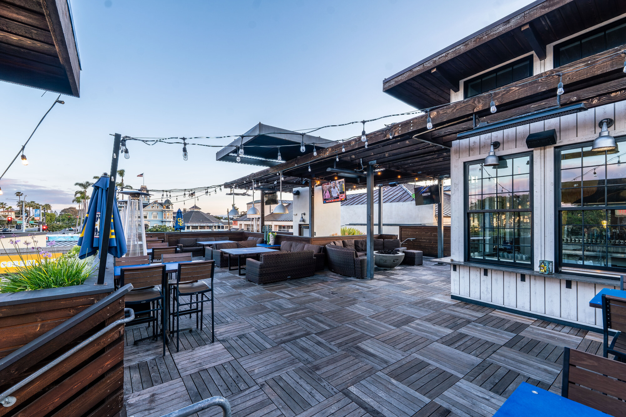 Park 101 rooftop deck and bar seating in Carlsbad